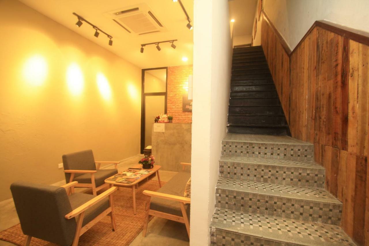 古晋犀鸟巢酒店 外观 照片