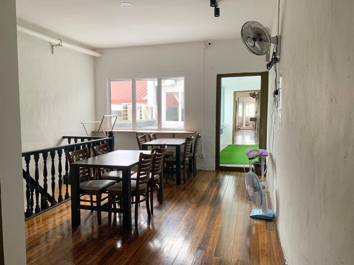 古晋犀鸟巢酒店 外观 照片